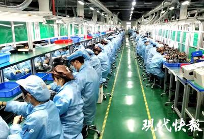 織密防疫網(wǎng)沖刺首季&ldquo;開(kāi)門紅&rdquo; 蘇相合作區(qū)企業(yè)奮力搶生產(chǎn)趕訂單